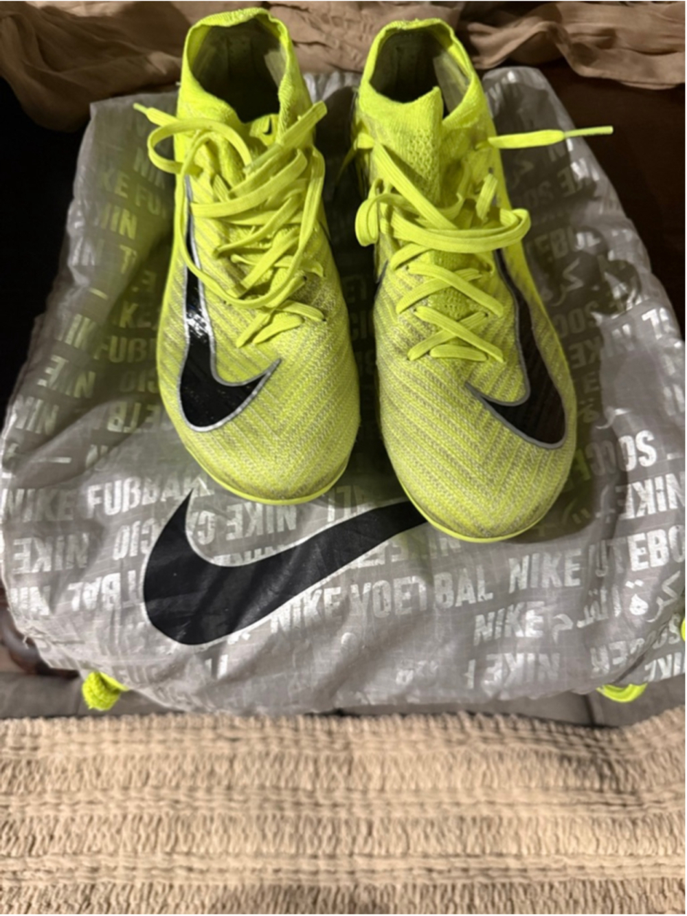 Preowned,Nike Zoom Mercurial Superfly 10 Elite soccer cleats, Mens size 7 .